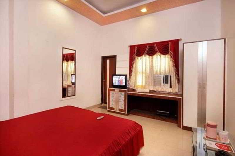 Hotel Mandakini Palace Kanpur Eksteriør billede
